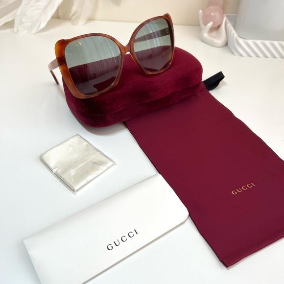 Gucci Havana Brown / Green Butterfly Shape Sunglasses